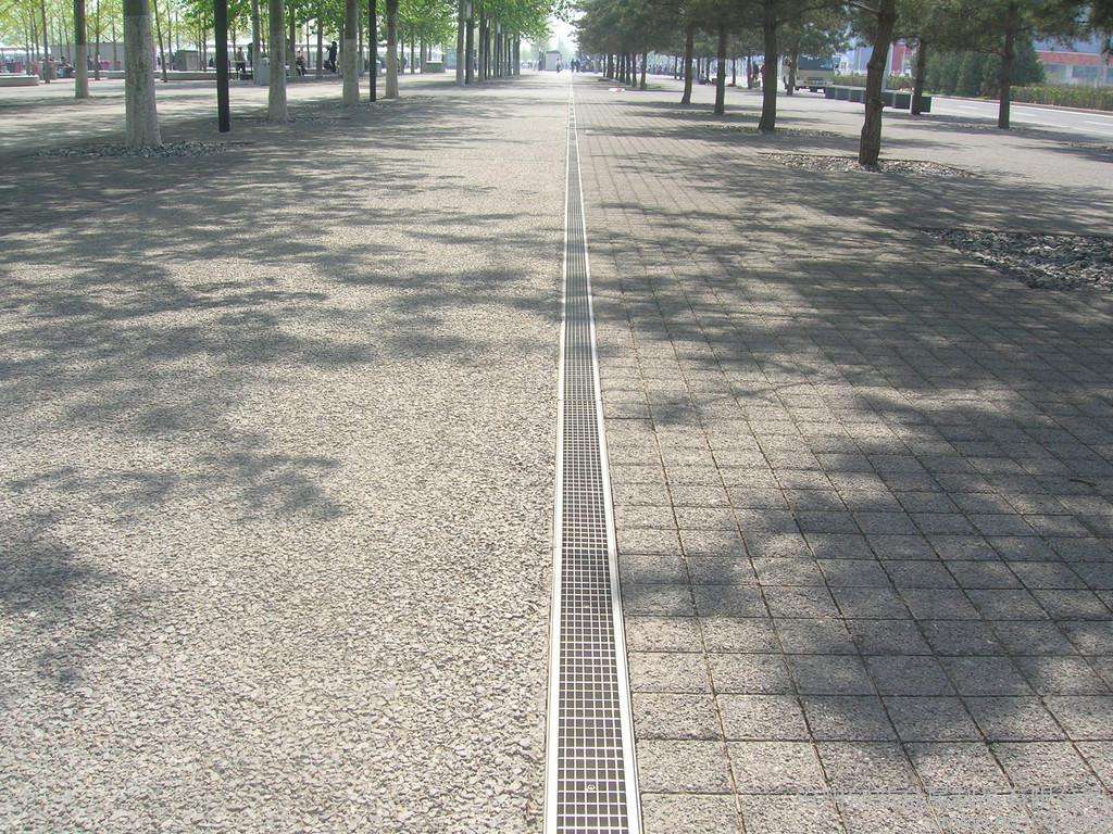 大型市政公共廣場(chǎng)建設(shè)排水工程